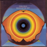 Vers l'album Miles in the Sky