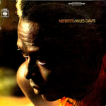 Vers l'album Nefertiti