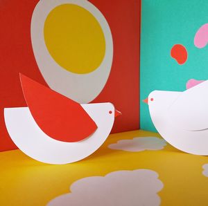 Oiseau en papier découpé à la manière de Lucie Félix