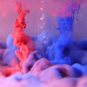 Fumée rose et bleu