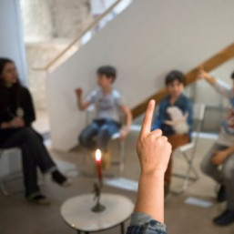 détails sur l'Atelier philo-art : Petites histoires, grande Histoire 