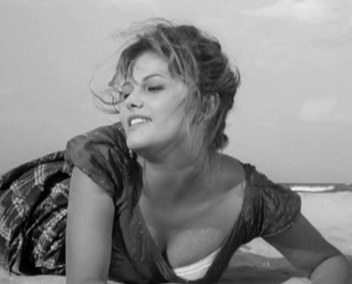 Claudia Cardinale dans La fille à la valise