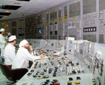 vers l'article Penser le nucléaire